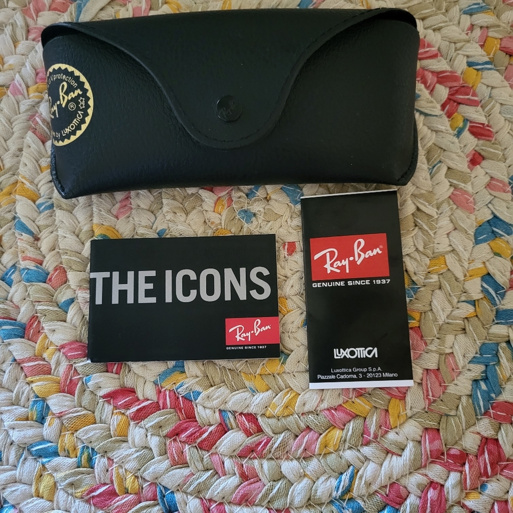 New Ray-Ban RB4171 Erika black frame 54 mm